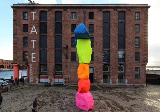 Photo 2: Exterior · View in front of Tate Liverpool