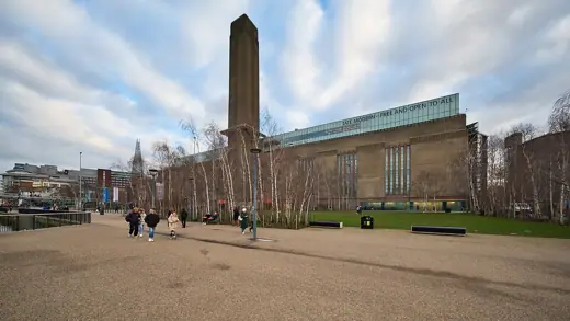 Photo 2: Exterior · In London, United Kingdom