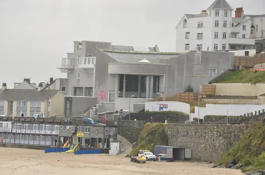Photo 1: Exterior · Porthmeor Beach and Tate St Ives