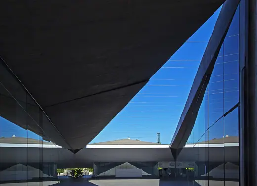 Photo 5: Interior