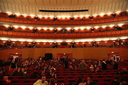 Photo 2: Interior · Teatro Arcimboldi of Milano in 2009