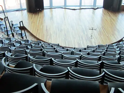 Photo 5: Interior · Auditorium del Teatro del Lago en la ciudad de Frutillar , Chile 