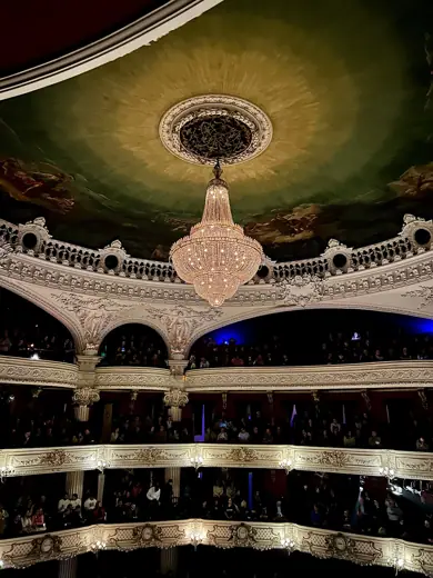 Photo 5: Interior · Interior view of the main hall of the Municipal Theatre of Santiago