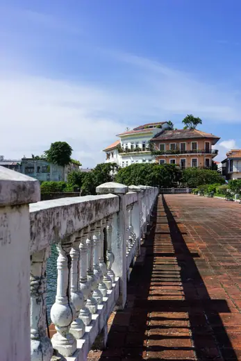 Photo 4: Exterior · This is a picture of the panamanian cultural heritage monument with the ID