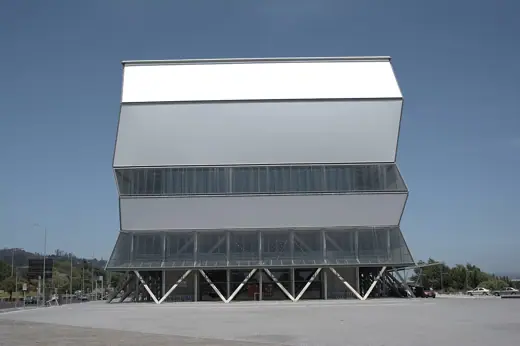 Photo 4: Exterior · Teatro Biobío, vista sureste