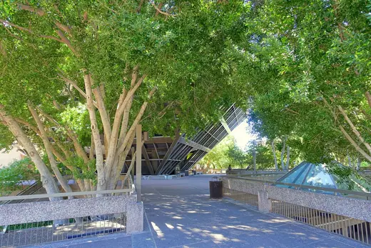 Photo 2: Exterior · Tempe Municipal Building - Tempe, Arizona, USA