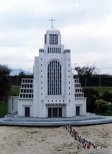 Photo 8: Model · Maqueta del Templo Votivo de Maipú , perteneciente al parque en miniatura Mundomágico en Santiago de Chile