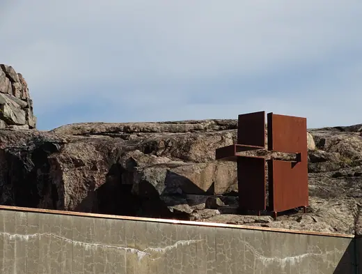 Photo 3: Exterior · De Temppeliaukio-kerk , Helsinki, Finland