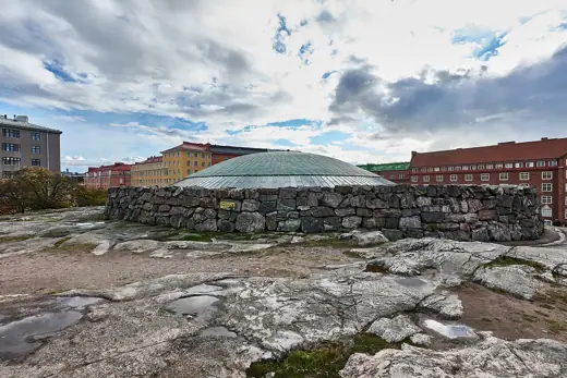 Photo 4: Exterior · Temppeliaukio Church in Helsinki