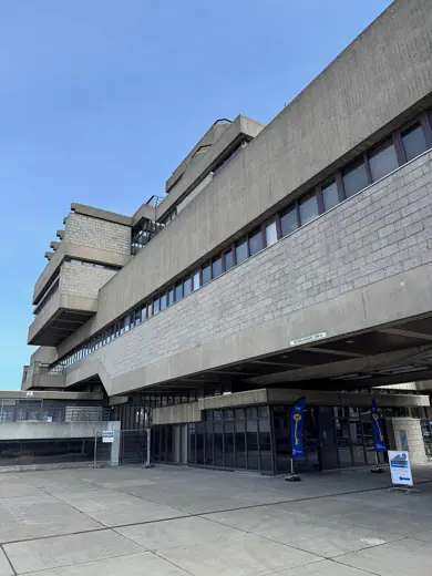 Photo 5: Interior · City hall of Terneuzen, the Netherlands - detail of the facade