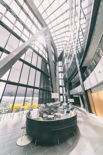Photo 5: Interior