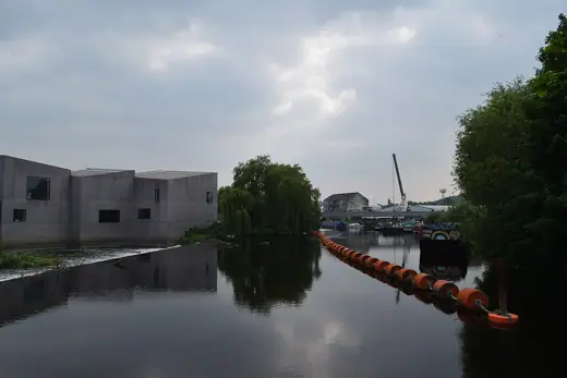 Photo 2: Exterior · A view across the River Calder towards the Hepworth, Wakefield, West Yorkshire