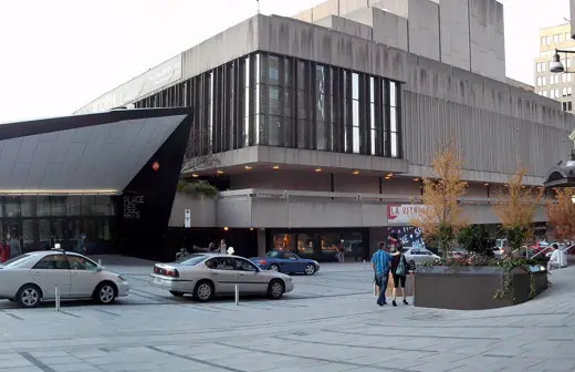 Photo 5: Context · Théâtre Maisonneuve, à la Place des Arts