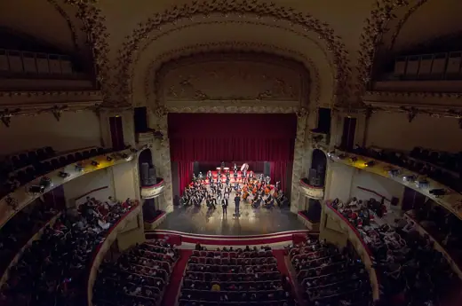 Photo 5: Interior