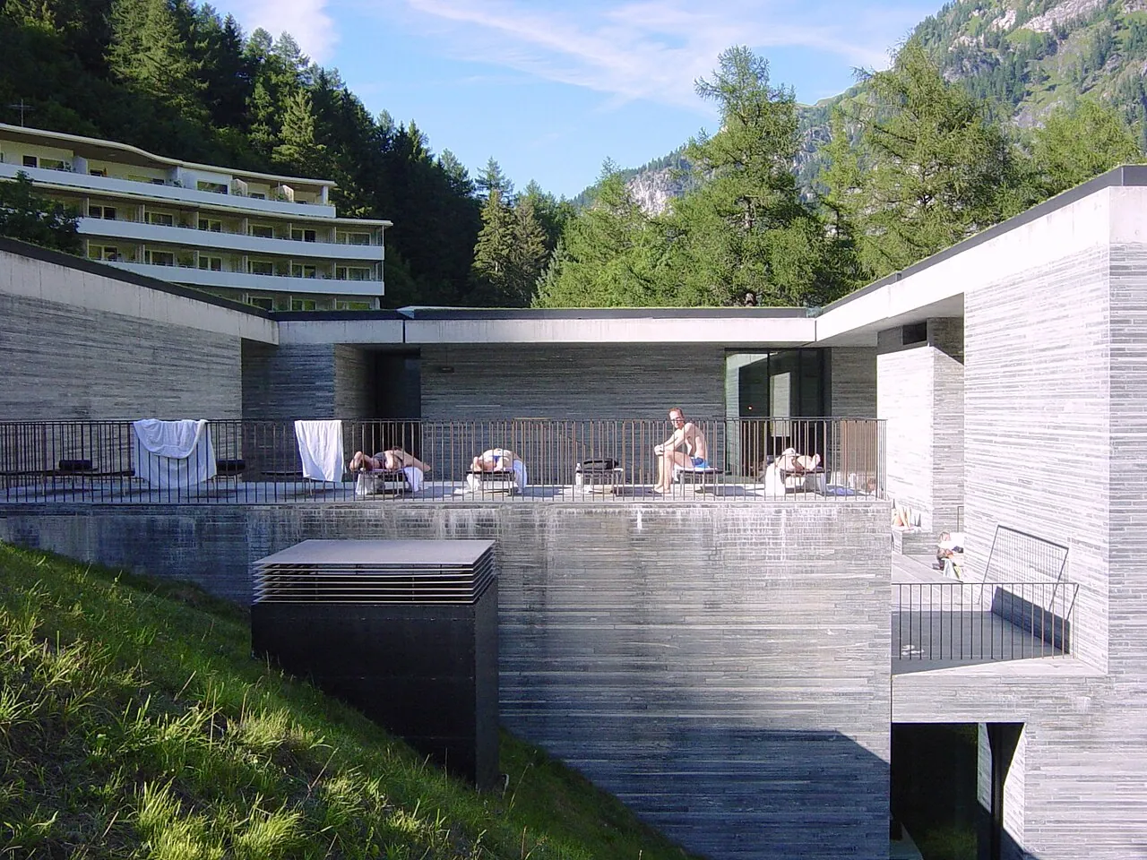 Therme Vals: Exterior