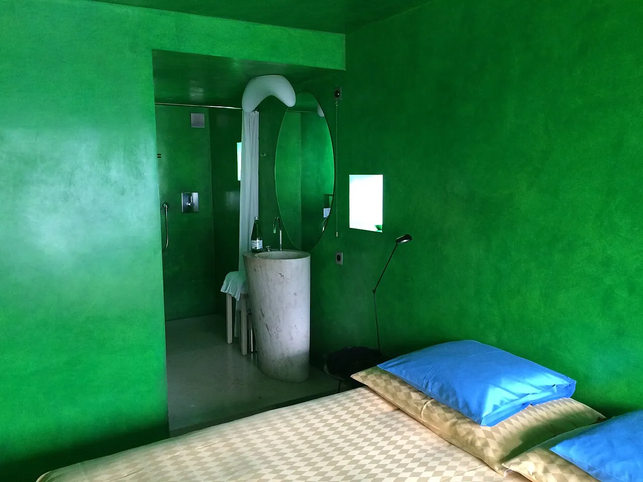 Therme Vals: Interior · Stucco-Zimmer in Hotel de:Therme Vals