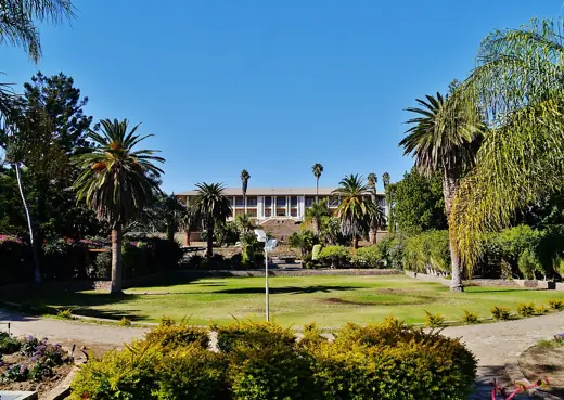 Photo 6: Context · Parliament Gardens & Ink Palace/Parliament, Windhoek, Region of Khomas, Namibia