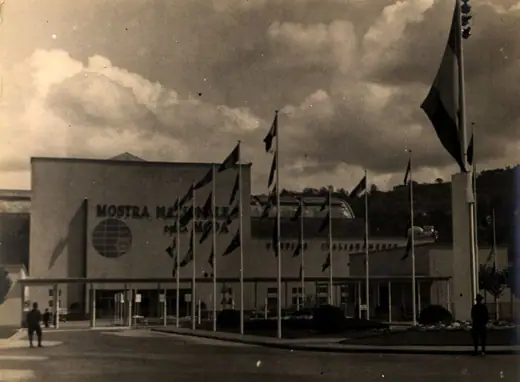 Photo 5: Exterior