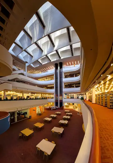 Photo 5: Interior