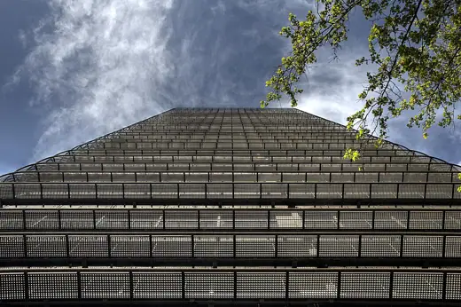 Photo 3: Exterior