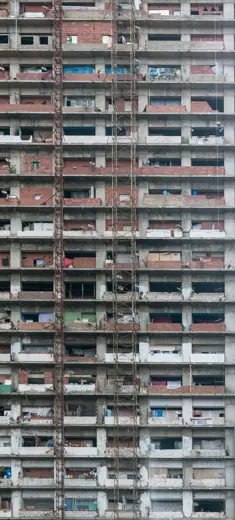 Photo 2: Exterior · Slums in Caracas, Venezuela