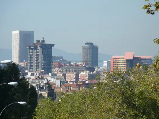 Photo 6: Context · Vista de Madrid, Torre Picasso, Torres Blancas, Torre Europa y Hotel Puerta América