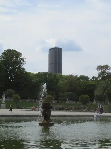 Photo 4: Context · Montparnasse Tower seen from the Jardin du Luxembourg in Paris, France