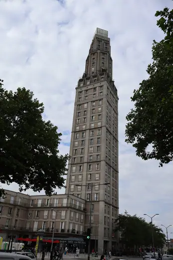 Photo 3: Exterior · La tour Perret à Amiens