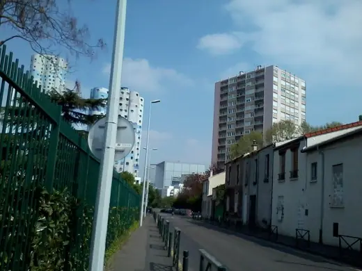 Photo 2: Exterior · Photo in Nanterre, Paris, overlooking La Défense