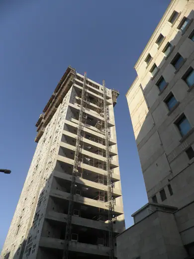 Photo 3: Exterior