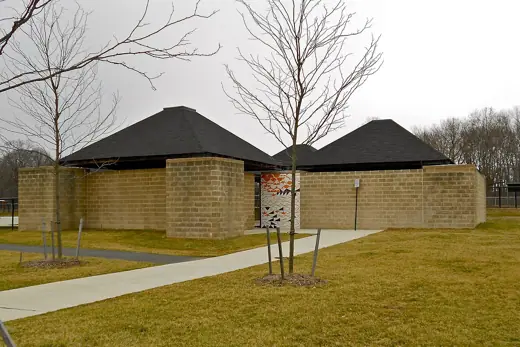 Photo 4: Context · Trenton Jewish Community Center Bath House and Day Camp on the NRHP since February 23, 1984