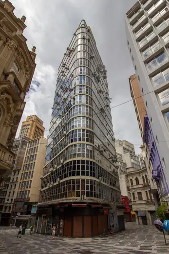 Photo 2: Exterior