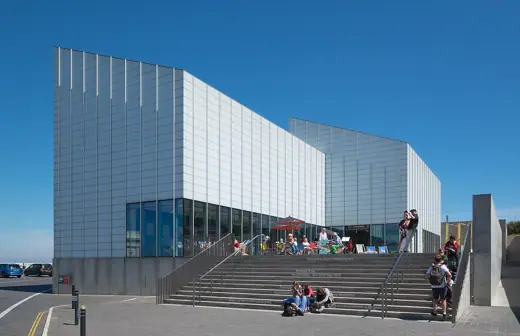Photo 2: Exterior · The Turner Contemporary gallery in Margate, Kent