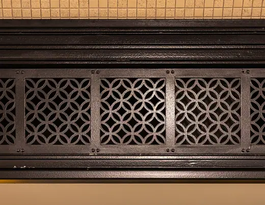 Photo 6: Interior