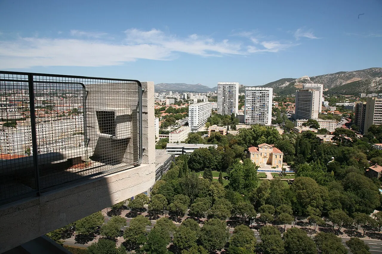 Unité d'Habitation: Exterior · Jardin de la Magalone, à Marseille (France)