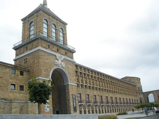 Photo 2: Exterior · Gijón - Laboral Ciudad de la Cultura (ex Universidad Laboral)