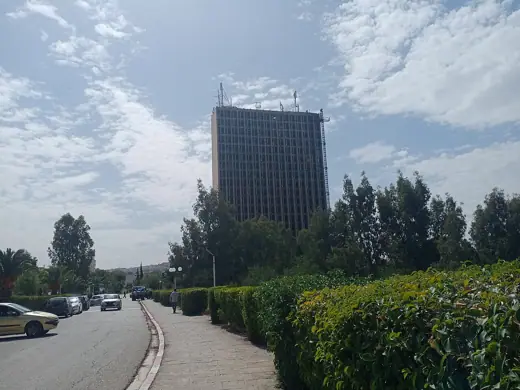 Photo 3: Exterior