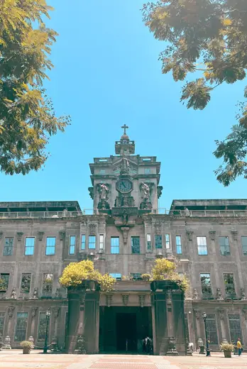 Photo 3: Exterior