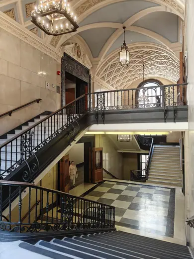 Photo 6: Interior