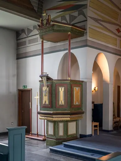 Photo 3: Interior