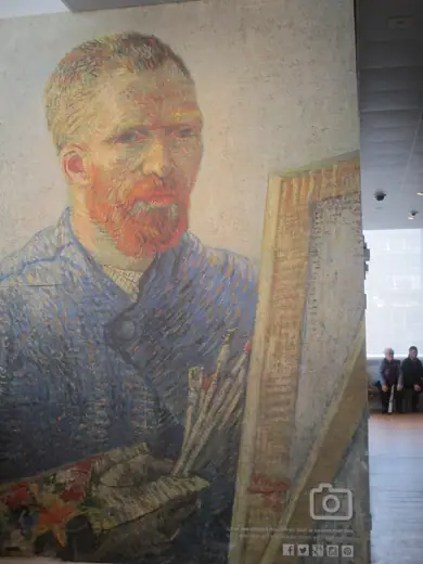 Photo 5: Interior · Intérieur du musée Van Gogh d'Amsterdam
