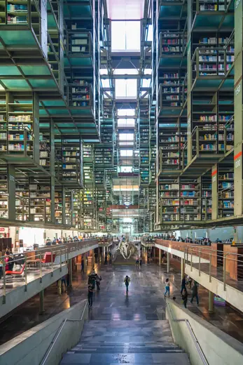 Photo 4: Exterior · Biblioteca Vasconcelos