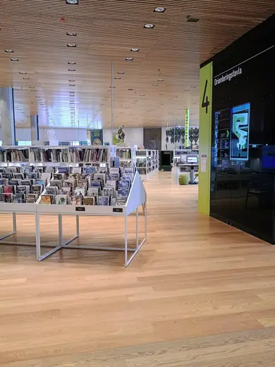 Photo 3: Exterior · Umeå stadsbibliotek i Väven 2024