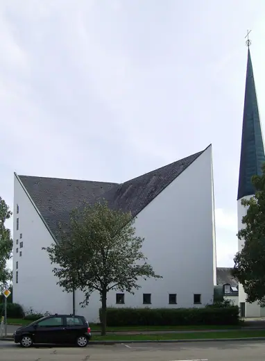 Photo 2: Exterior
