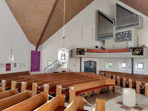 Photo 4: Interior