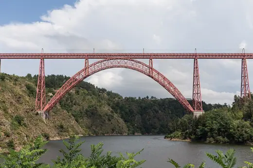 Photo 4: Exterior · Le viaduc de Garabit vu depuis Anglards-de-Saint-Flour 