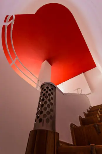 Photo 6: Interior