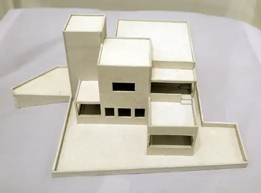 Photo 4: Model