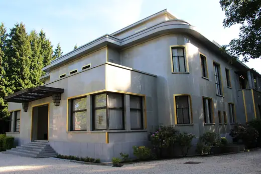 Photo 3: Exterior · Ixelles