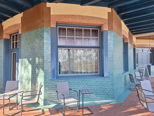 Photo 5: Detail · Detail view of the covered ground floor veranda of Villa Esche in Chemnitz, Germany